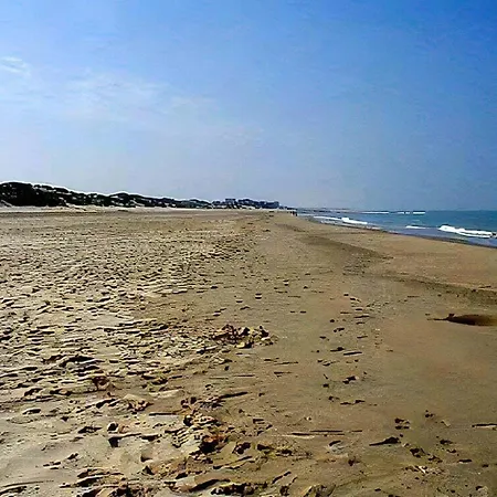 Confortable A Avec Balcon Et Parking - Fr-1-236-177 Apartment Cucq