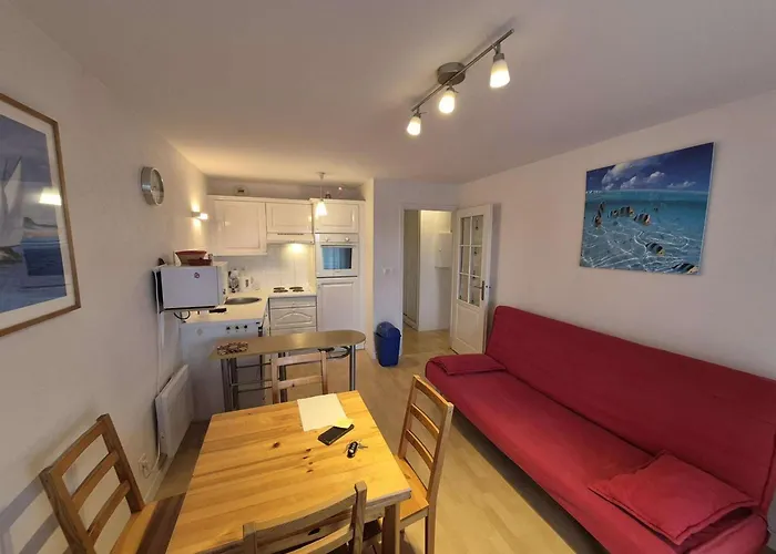 Confortable A Avec Balcon Et Parking - Fr-1-236-177 *