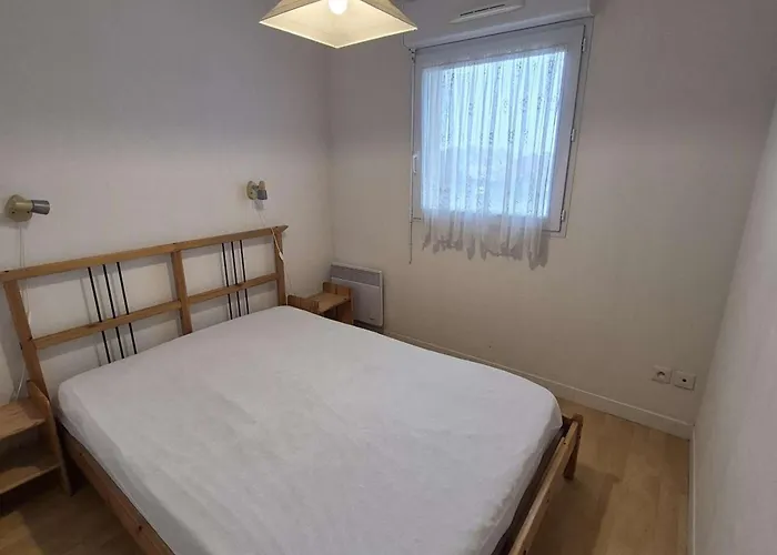 Appartement Confortable A Avec Balcon Et Parking - Fr-1-236-177 *